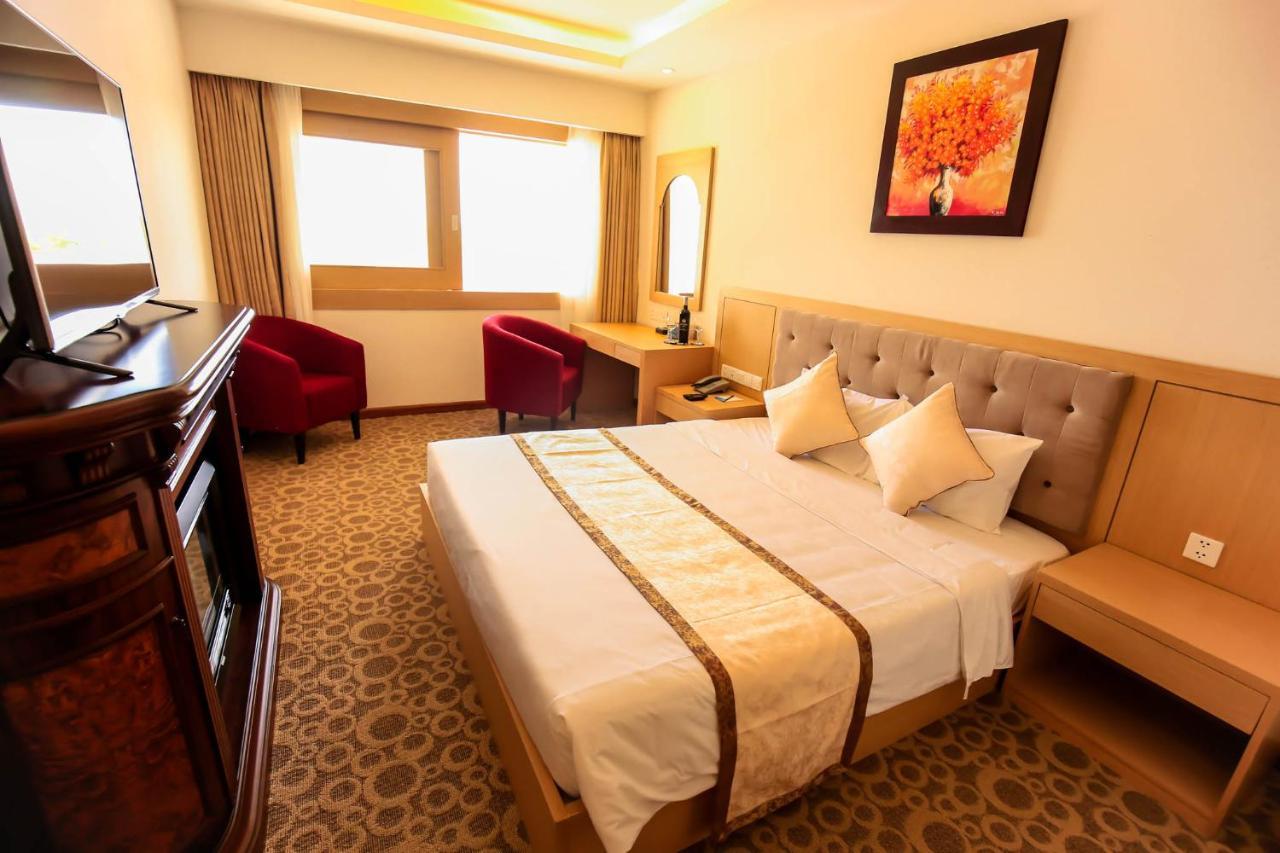 Bavico Plaza Hotel דה לאט מראה חיצוני תמונה