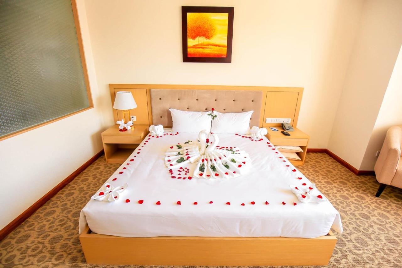 Bavico Plaza Hotel דה לאט מראה חיצוני תמונה