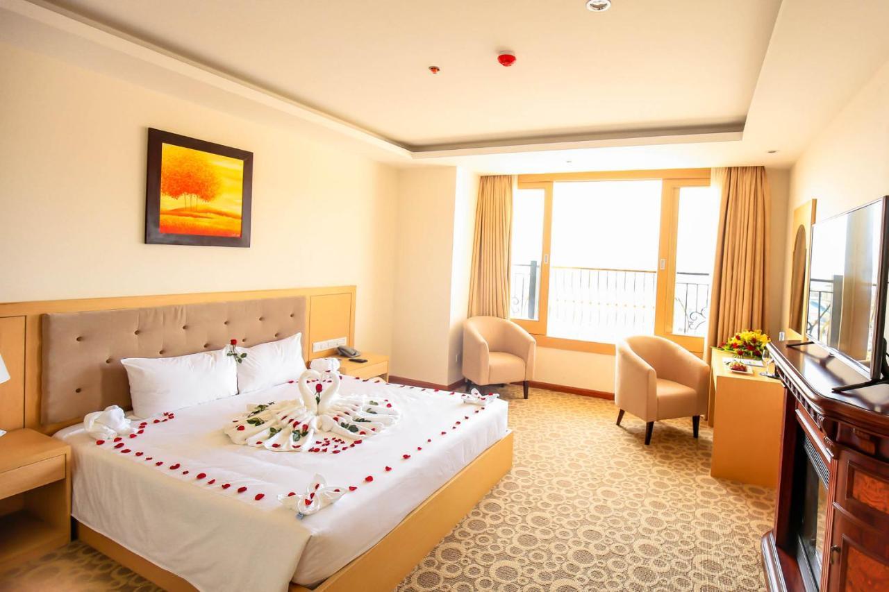 Bavico Plaza Hotel דה לאט מראה חיצוני תמונה