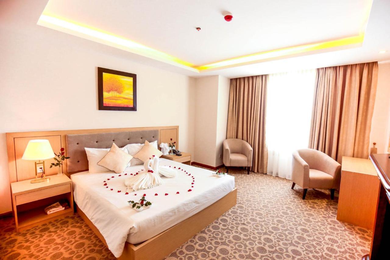 Bavico Plaza Hotel דה לאט מראה חיצוני תמונה