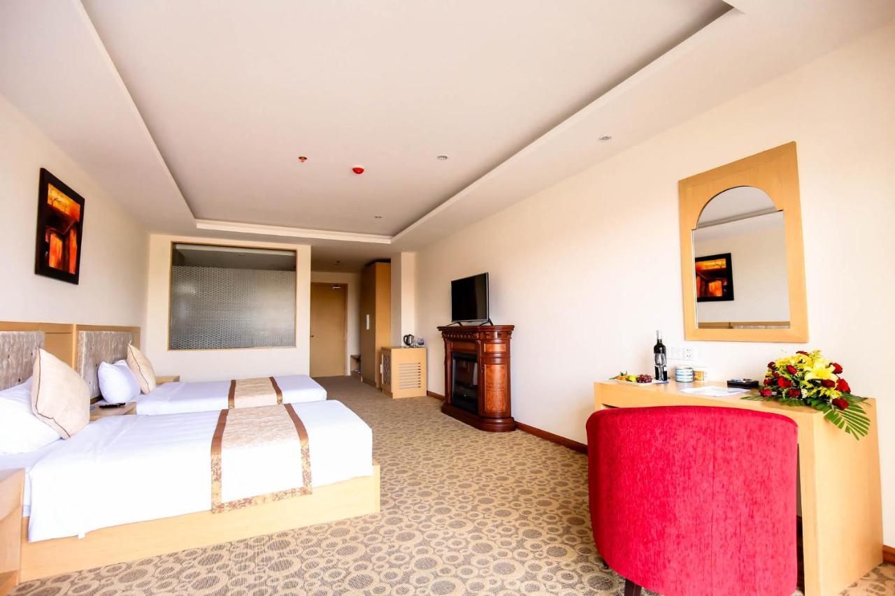 Bavico Plaza Hotel דה לאט מראה חיצוני תמונה