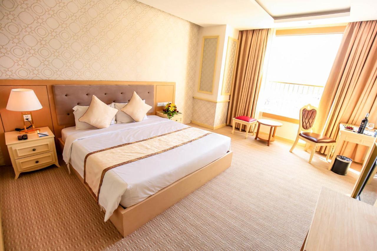 Bavico Plaza Hotel דה לאט מראה חיצוני תמונה