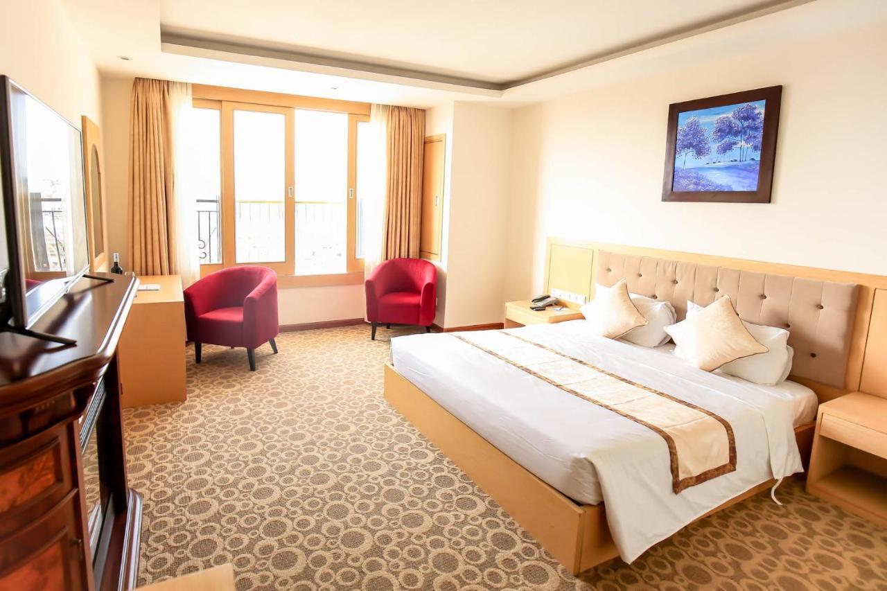 Bavico Plaza Hotel דה לאט מראה חיצוני תמונה