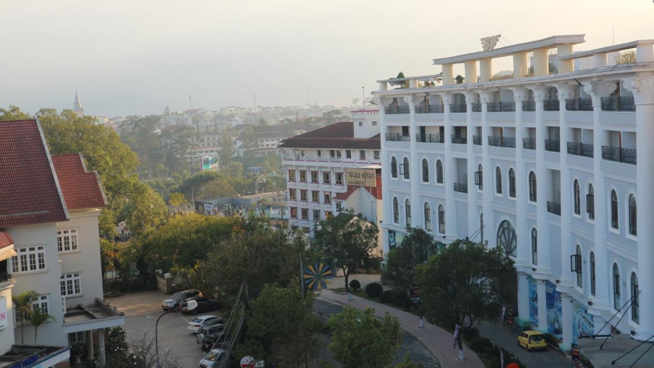 Bavico Plaza Hotel דה לאט מראה חיצוני תמונה