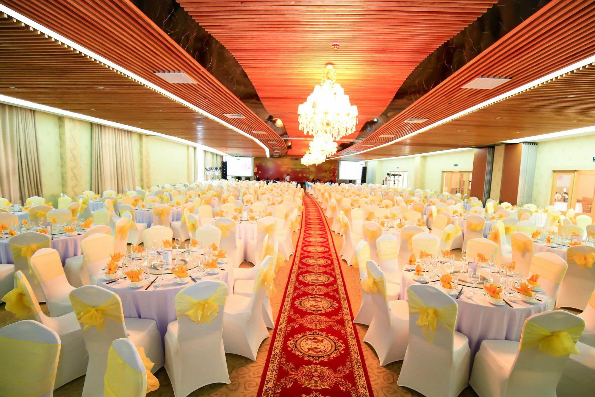 Bavico Plaza Hotel דה לאט מראה חיצוני תמונה